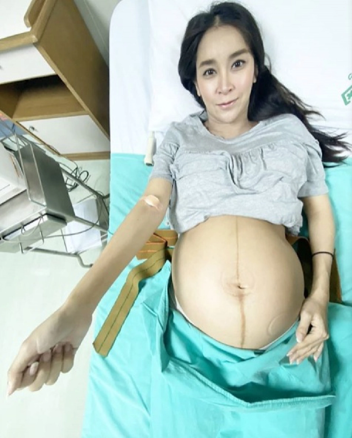 ใหม่ สุคนธวาตกใจ เสี่ยงคลอดก่อนกำหนด โดนสั่งงดเดินแล้ว