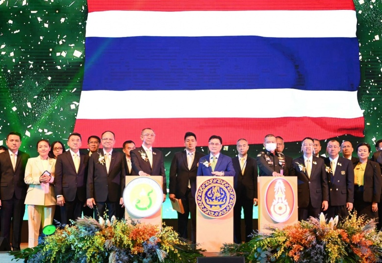 "จุรินทร์" นำ 3 ประสาน พาณิชย์-เกษตร-ทบ. ผนึกกำลังขับเคลื่อนนโยบาย"เกษตรผลิตพาณิชย์ตลาด"