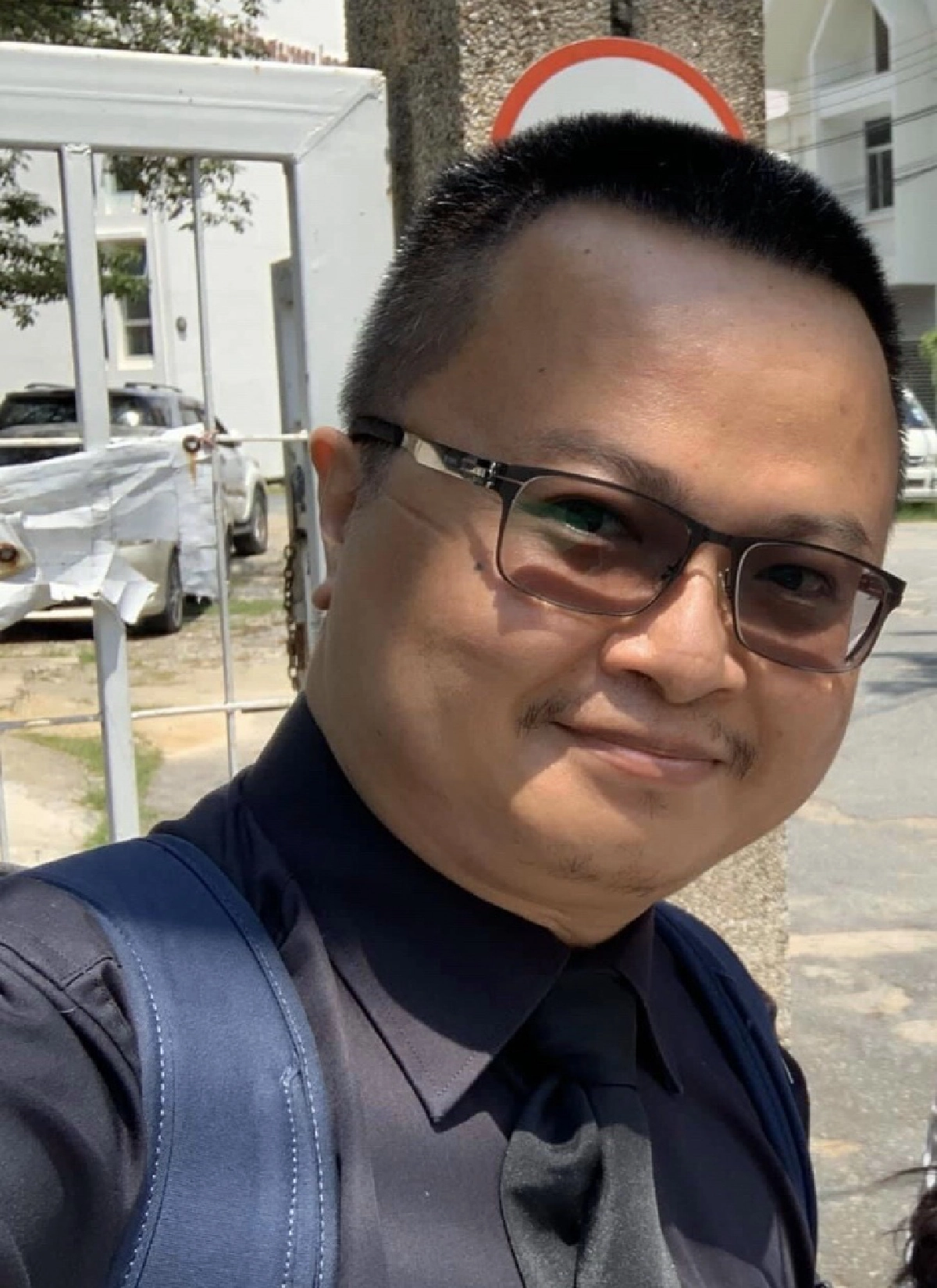 ม็อบ 17 พ.ย. ลาบล้อมสภา 'อานนท์' ซอยจุ๊