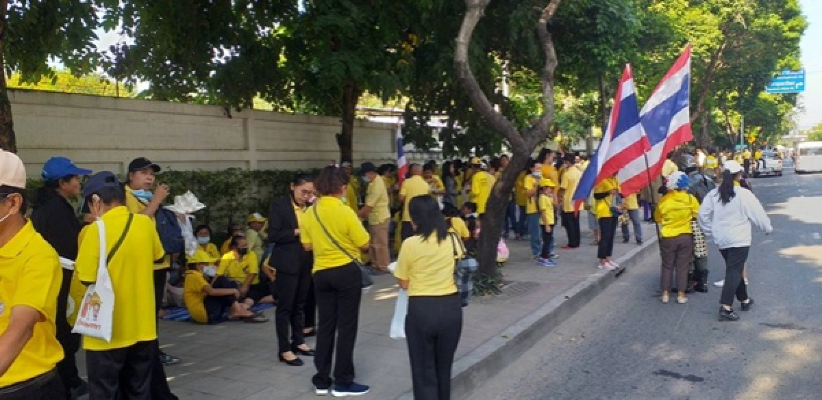 ประมวลภาพคลิปบรรยากาศการชุมนุมที่รัฐสภา จับตาการพิจารณารับร่างแก้ไขเพิ่มเติมรัฐธรรมนูญ
