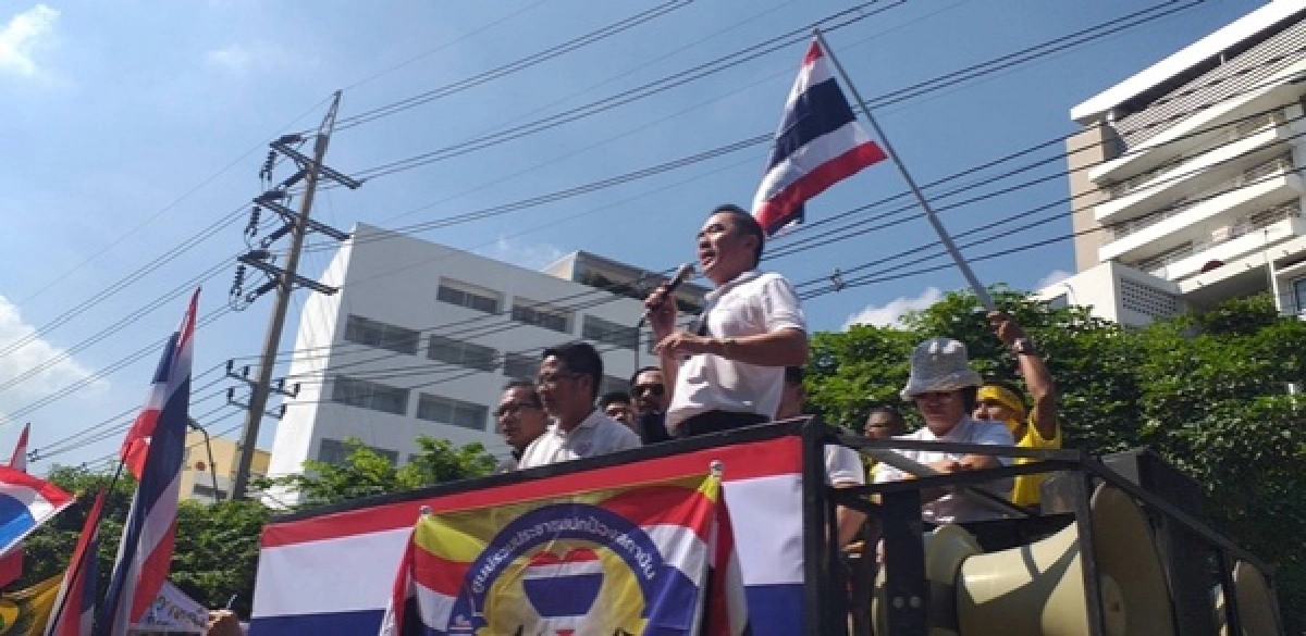 ประมวลภาพคลิปบรรยากาศการชุมนุมที่รัฐสภา จับตาการพิจารณารับร่างแก้ไขเพิ่มเติมรัฐธรรมนูญ