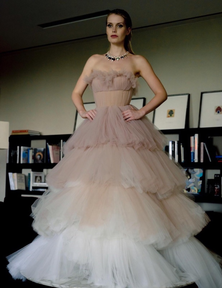 ดีไซเนอร์ไทยที่ ราชนิกุลดัง4ประเทศเลือกสวมใส่