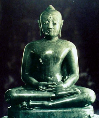 ม.ร.ว.เสนีย์ ปราโมช นายกฯ ผู้ใช้ลิ้นนักการฑูตสู้ศึกฝรั่งเศสชิงพระแก้วมรกต