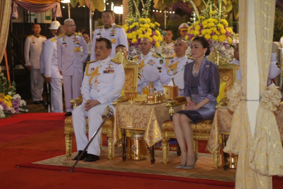 \"ในหลวง-พระราชินี\" ทรงเปิดอาคารที่ทำการศาลแขวงพระนครศรีอยุธยา