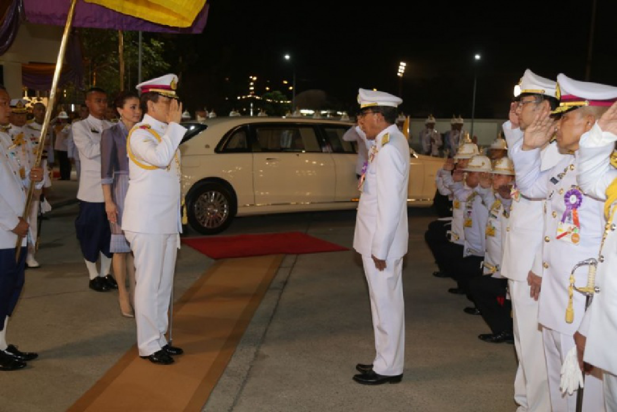 \"ในหลวง-พระราชินี\" ทรงเปิดอาคารที่ทำการศาลแขวงพระนครศรีอยุธยา