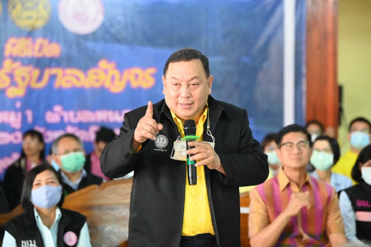 "จุติ" ลงพื้นที่ จ.พิษณุโลก ปล่อยรถรัฐบาลสัญจรผนึกหน่วยงานพันธมิตรร่วมแก้ปัญหาประชาชน