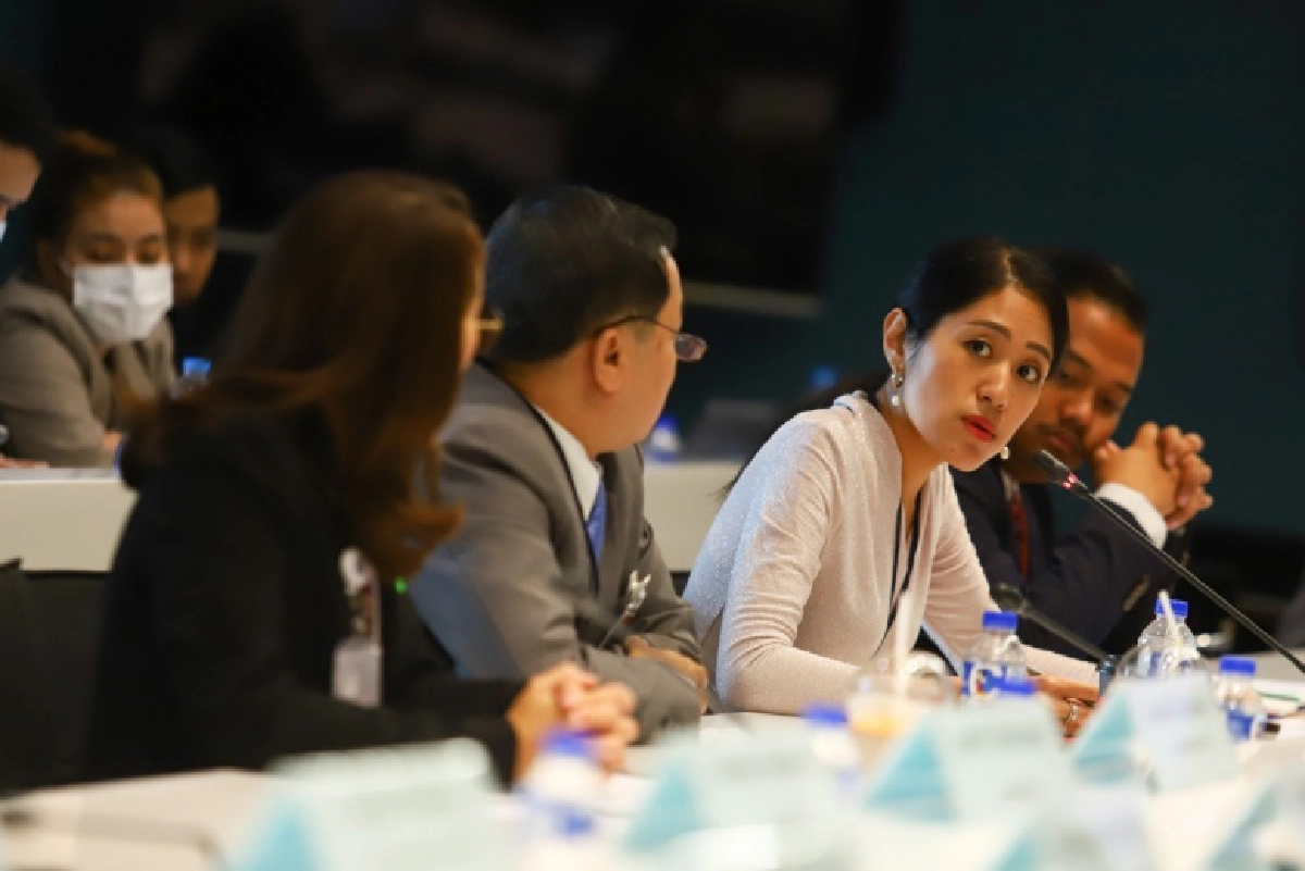 "ช่อ พรรณิการ์" ห่วงการรับมือข่าวปลอมของรัฐ ย้อนถามศูนย์เฟคนิวส์มีไว้เพื่ออะไรกันแน่