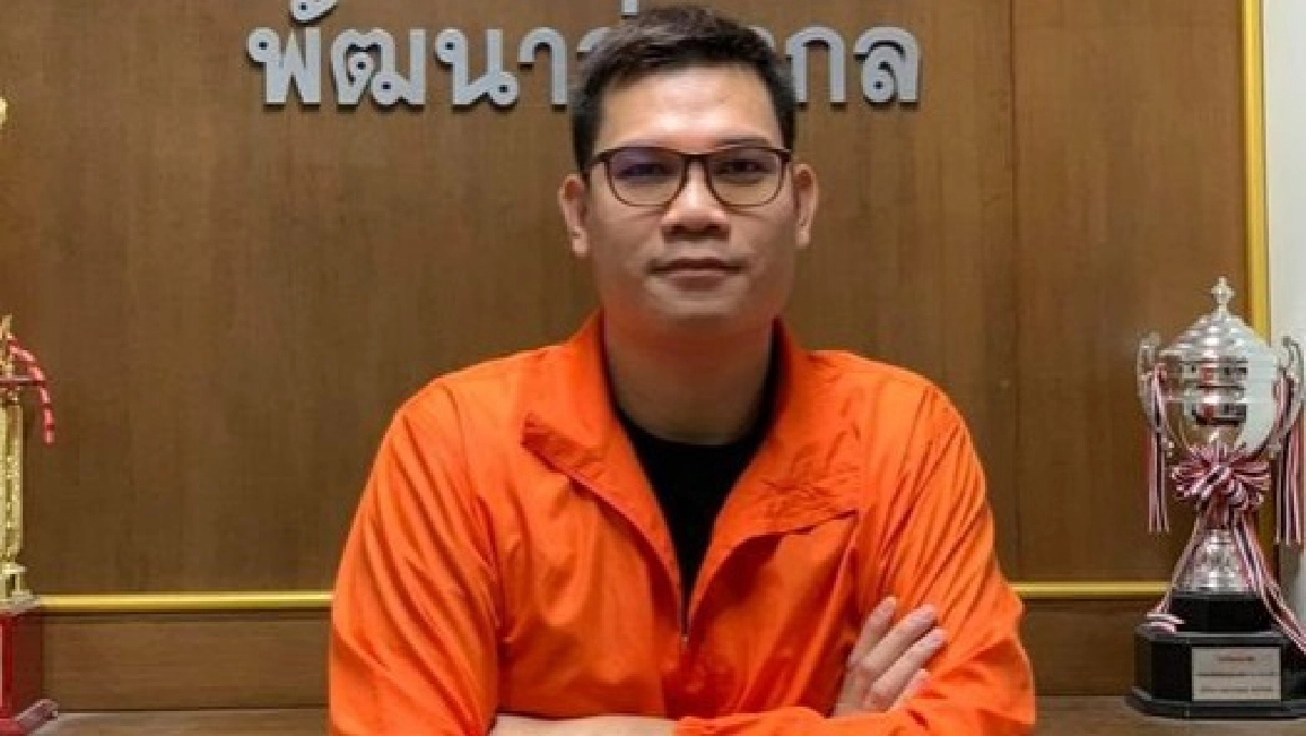 ด่วน จับ"ครูใหญ่-อรรถพล" แกนนำกลุ่มราษฎร