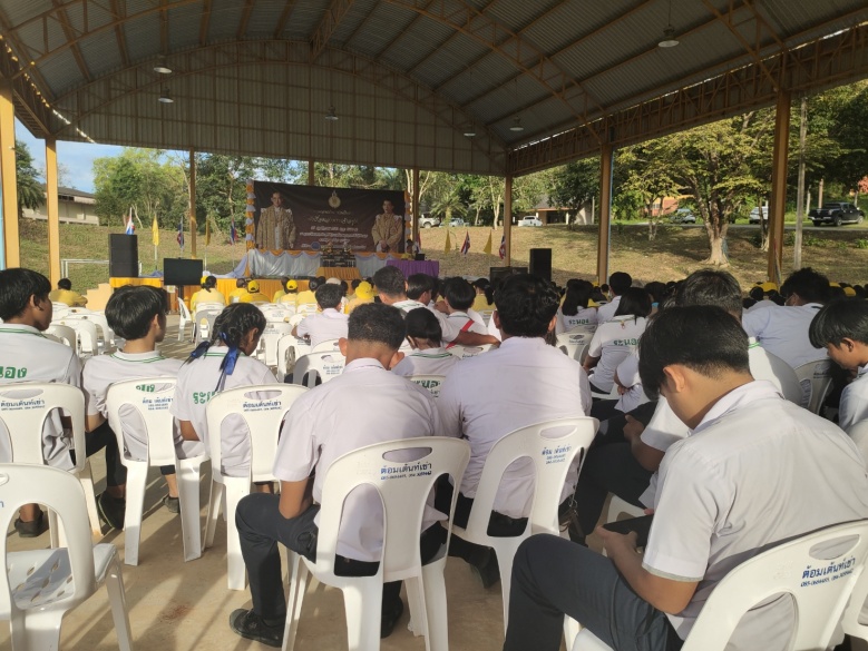 "อานนท์ แสนน่าน" นำชาวระนองประกาศปกป้องสถาบันฯ ดึงเป็นโมเดลภาคใต้ เมืองแห่งความจงรักภักดี