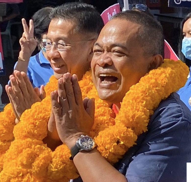 อบจ.เป็นเหตุ 'ตู่' ชน 'เจ๊แดง'