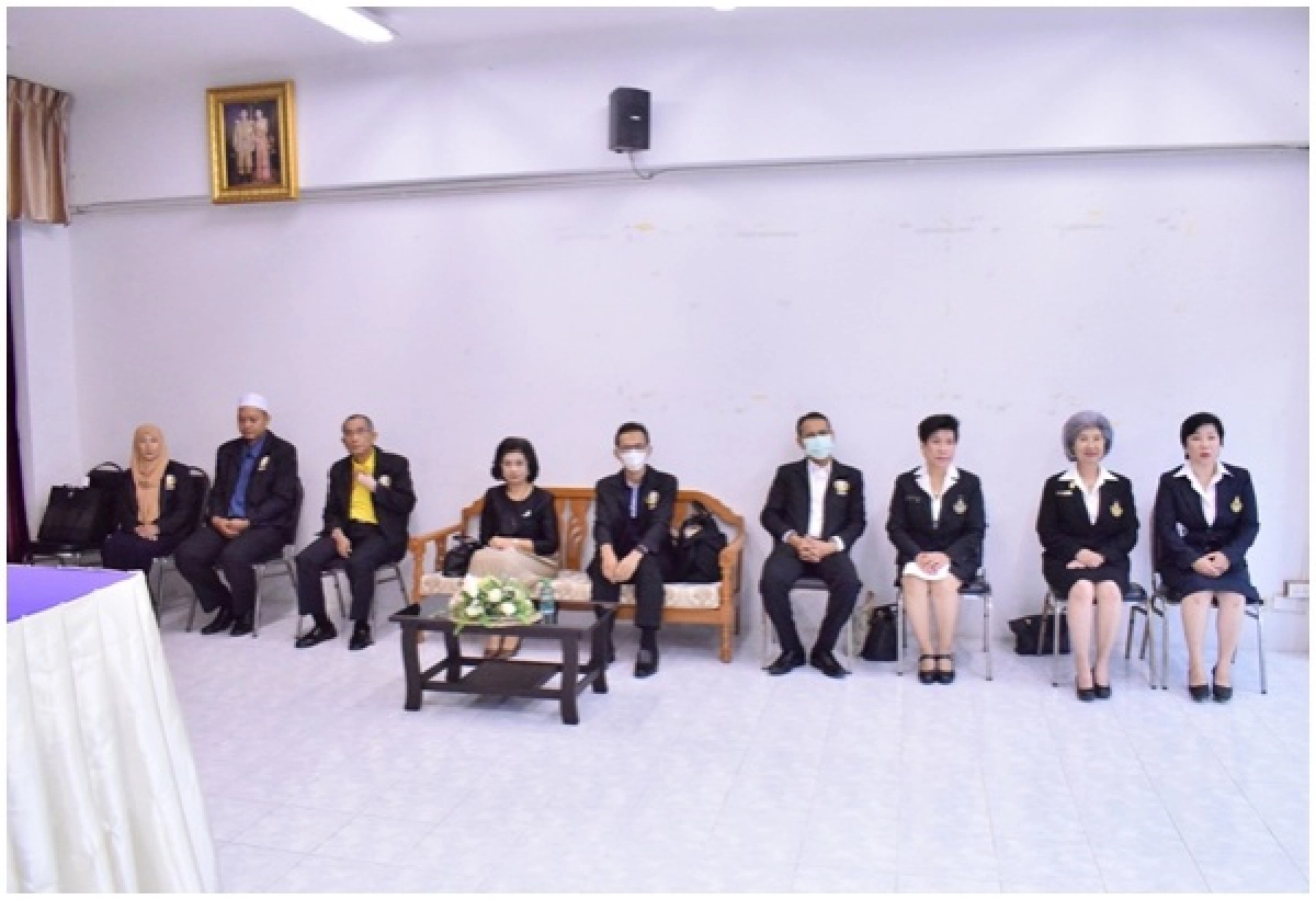 รองอธิบดีผู้พิพากษาศาลเยาวชนฯมอบประกาศนียบัตรแก่เยาวชนโครงการ \"ศาสนาบำบัดเพื่อเด็กและเยาวชนมุสลิม\"
