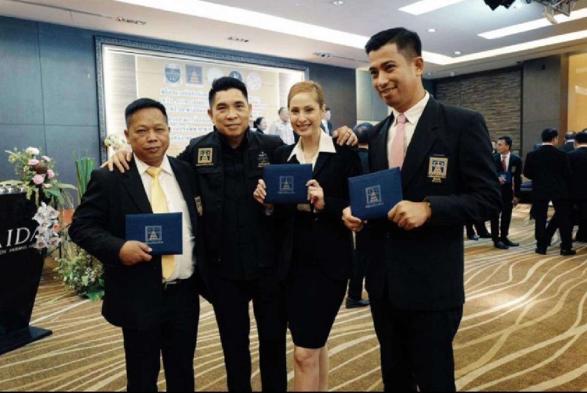 "ขวัญ อุษามณี" โพสต์รูปดีใจรัวๆ หลังจบหลักสูตรอบรมการไกล่เกลี่ยข้อพิพาทฯ