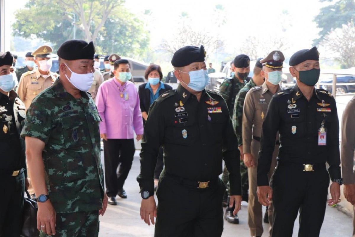 เสริมกำลังทหารชายแดนสกัดลอบเข้าไทย ผู้ว่าฯเชียงรายยันไม่ล็อคดาวน์หลังพบผู้ติดเชื้อ
