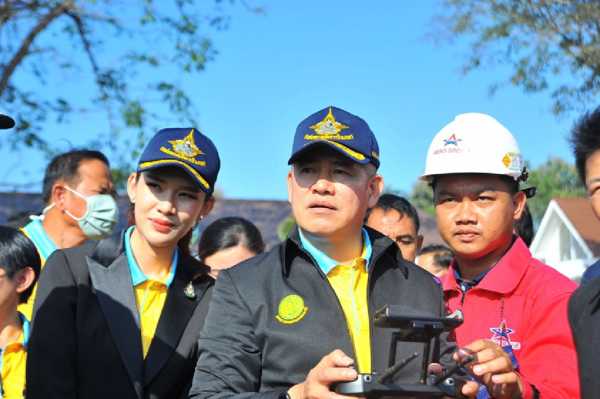 "ร.อ.ธรรมนัส" เปิดงานวันดินโลก ปี 2563 "Keep soil alive, protect soil biodiversity : รักษ์ปฐพี คืนชีวีที่หลากหลายให้ผืนดิน"