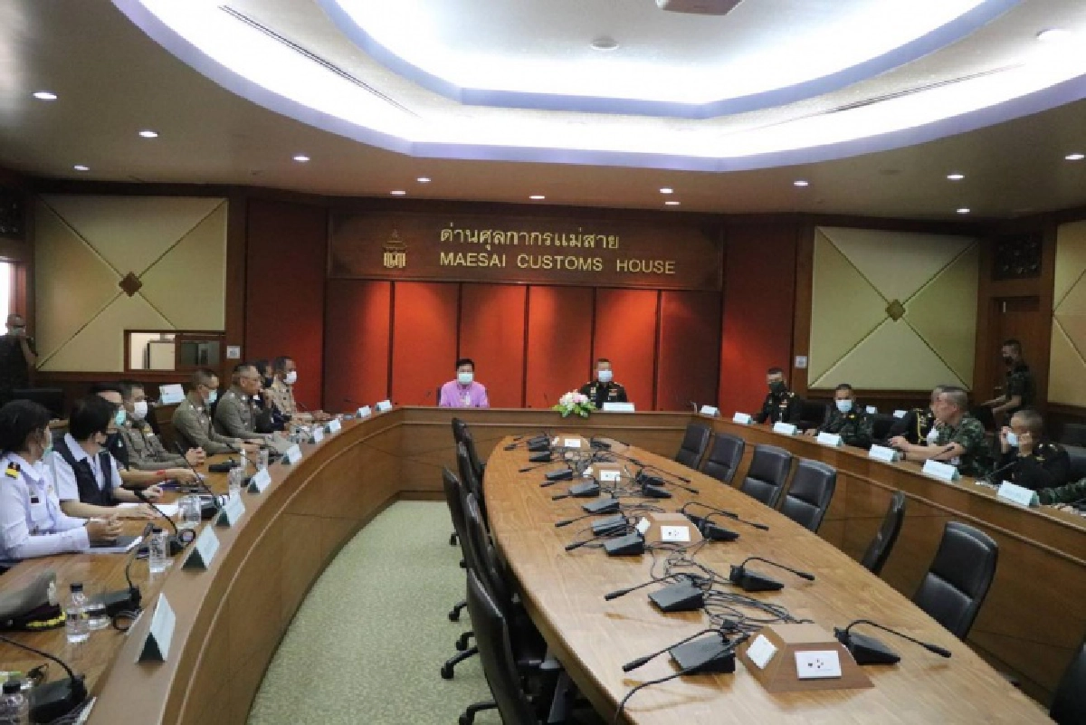 เสริมกำลังทหารชายแดนสกัดลอบเข้าไทย ผู้ว่าฯเชียงรายยันไม่ล็อคดาวน์หลังพบผู้ติดเชื้อ