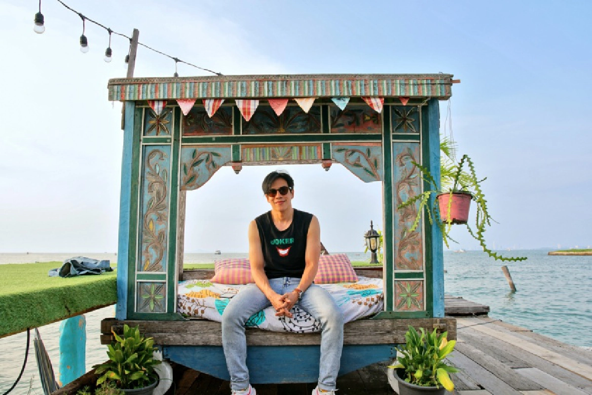 ปรับตัวก็อยู่ได้  "บอล-อัศนัย" พาเยือน "คาเฟ่กลางทะเล"