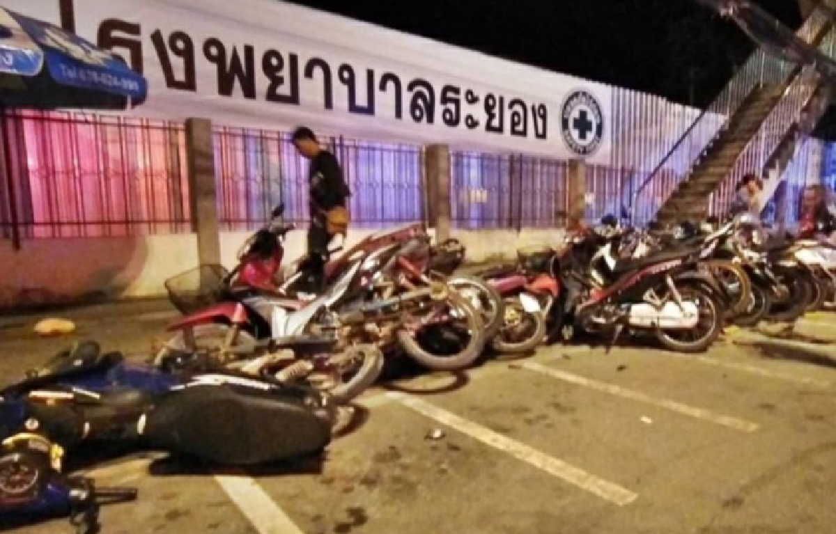 ชนกันวินาศสันตะโร 36 คัน