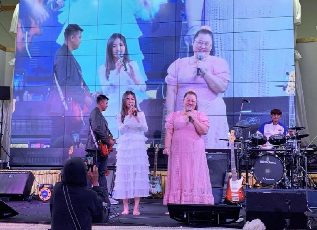 "กระแต อาร์สยาม" ทำบุญใหญ่ ถวายเงินให้วัดพระบาทน้ำพุ แฟนคลับร่วมอนุโมทนาบุญ