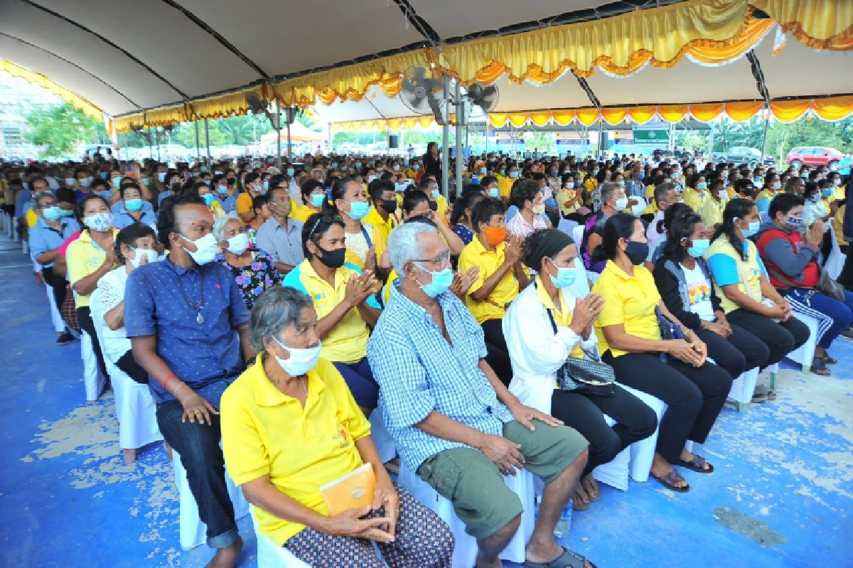 รมช.ธรรมนัส ลงพื้นที่มอบถุงยังชีพแก่ผู้ประสบอุทกภัย จ.นครศรีธรรมราช และจ.สุราษฎร์ธานี
