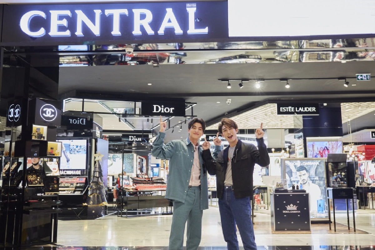 "มิว-กลัฟ" ชวนมีทแอนด์กรี๊ดสุดฟิน กับแคมเปญ "Central Season of Giving X Mew Gulf"