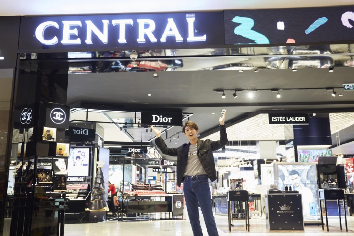 "มิว-กลัฟ" ชวนมีทแอนด์กรี๊ดสุดฟิน กับแคมเปญ "Central Season of Giving X Mew Gulf"