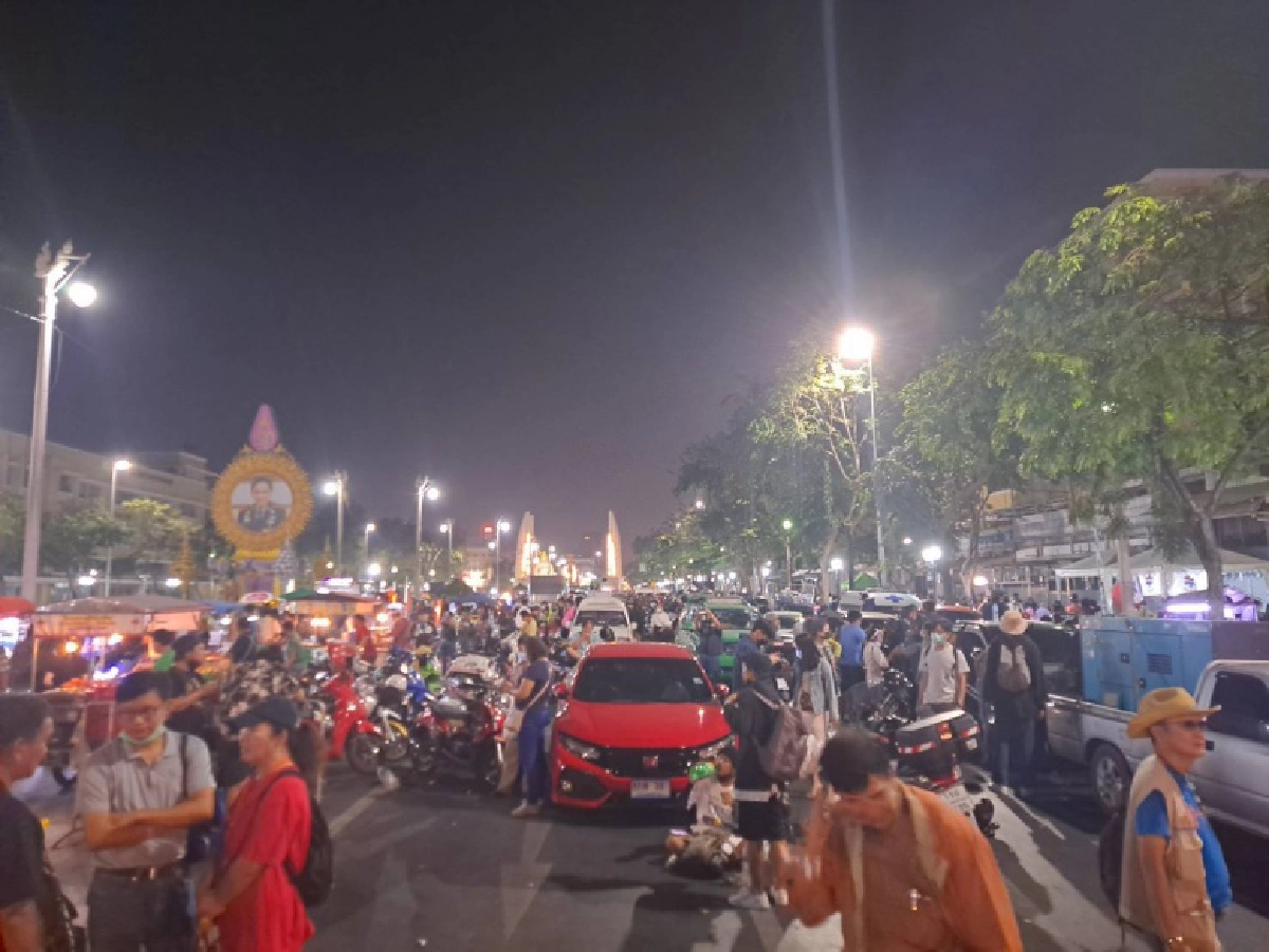 ราษฎร 63​ เตรียมประกาศพักชุมนุม เจอกันหลังปี 64