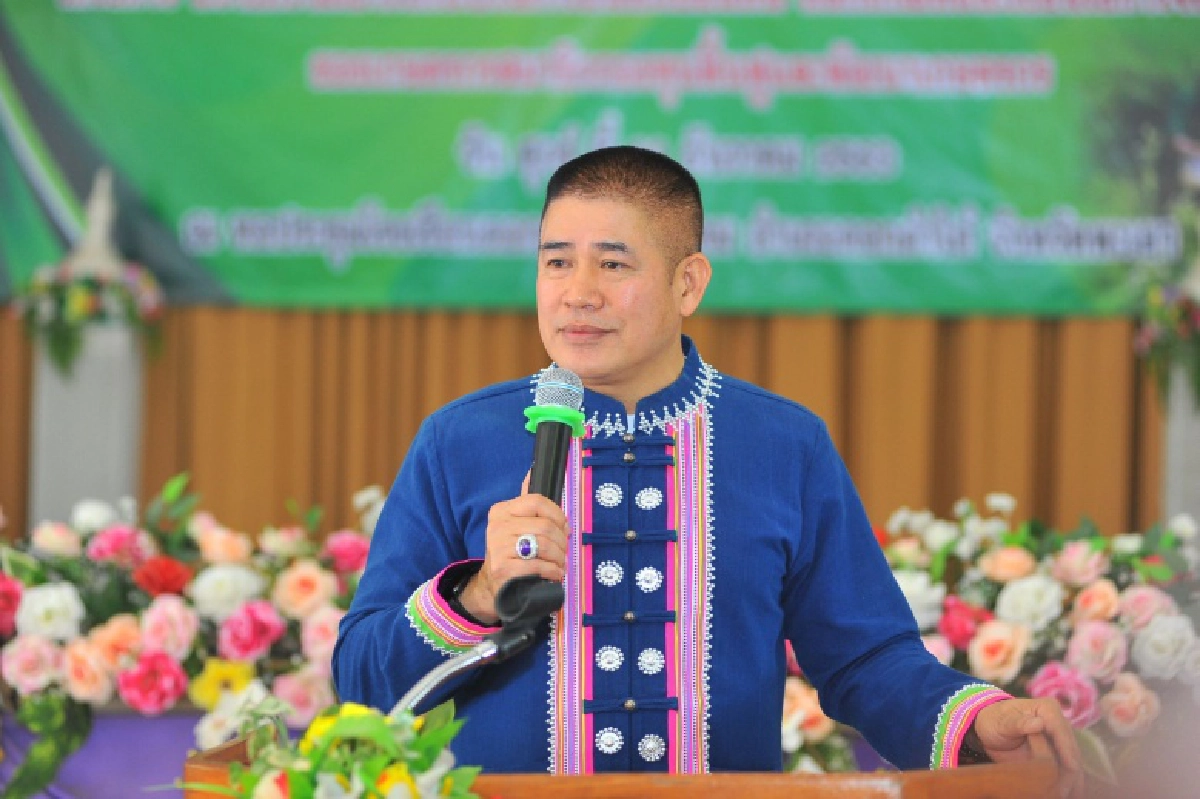 "รมช.เกษตรฯ" เปิดมหกรรมการจัดการหนี้ของเกษตรกร พร้อมมอบคืนโฉนดที่ดินให้เกษตรกรชำระหนี้เสร็จสิ้น