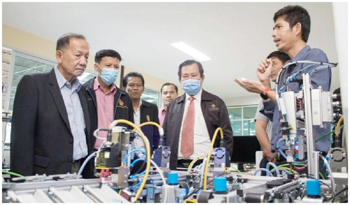 มทรส.ผุด ศูนย์พัฒนาวิชาชีพ ปั้นครูช่างมืออาชีพ