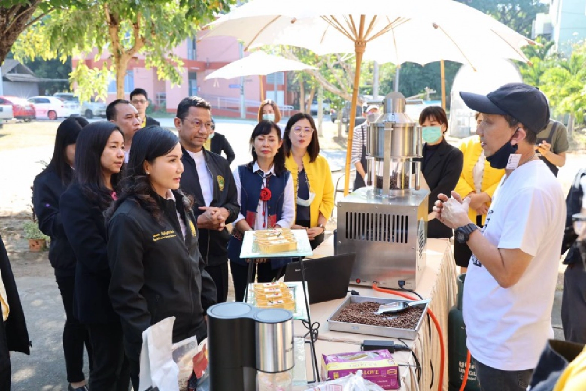 "นฤมล" บินลัดฟ้าขึ้นเหนือเยือนเชียงใหม่ หนุนแรงงาน เสริมการท่องเที่ยว