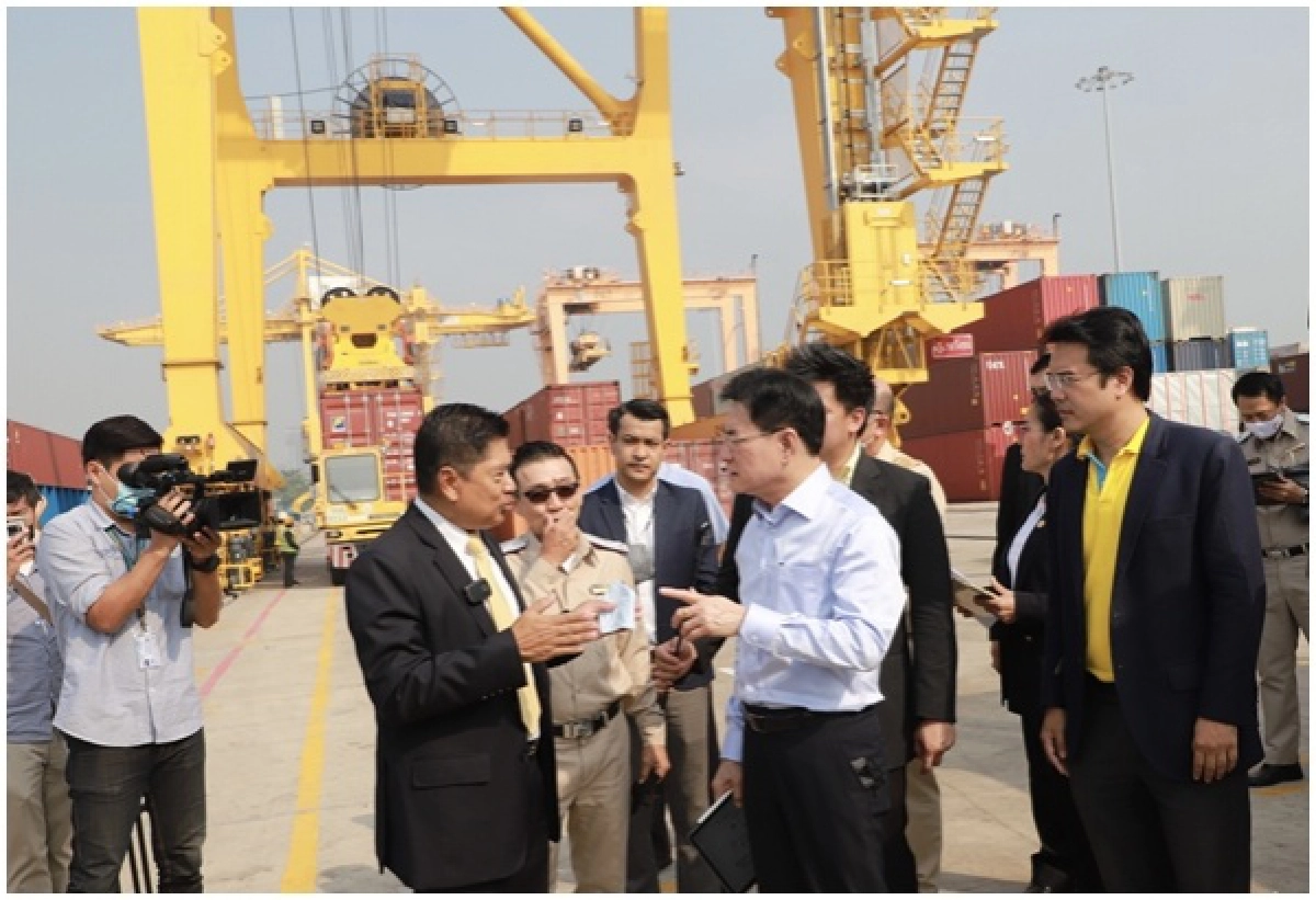 ต่อลมหายใจส่งออก.. 'จุรินทร์' คลอด 6 มาตรการ แก้ปัญหาตู้สินค้าขาดแคลน