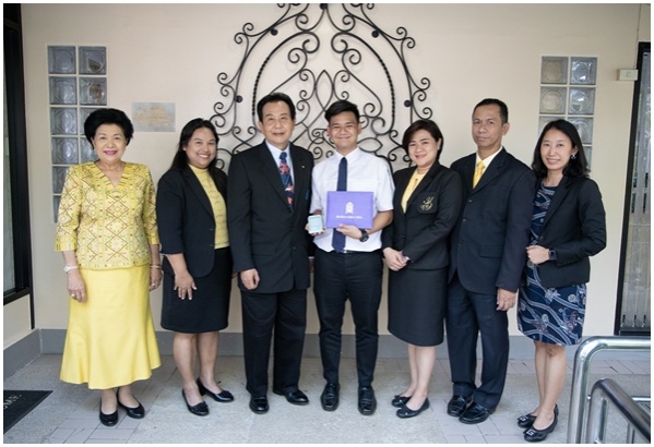 ภาพเป็นข่าว..รางวัลพระราชทานนักศึกษาดีเด่น