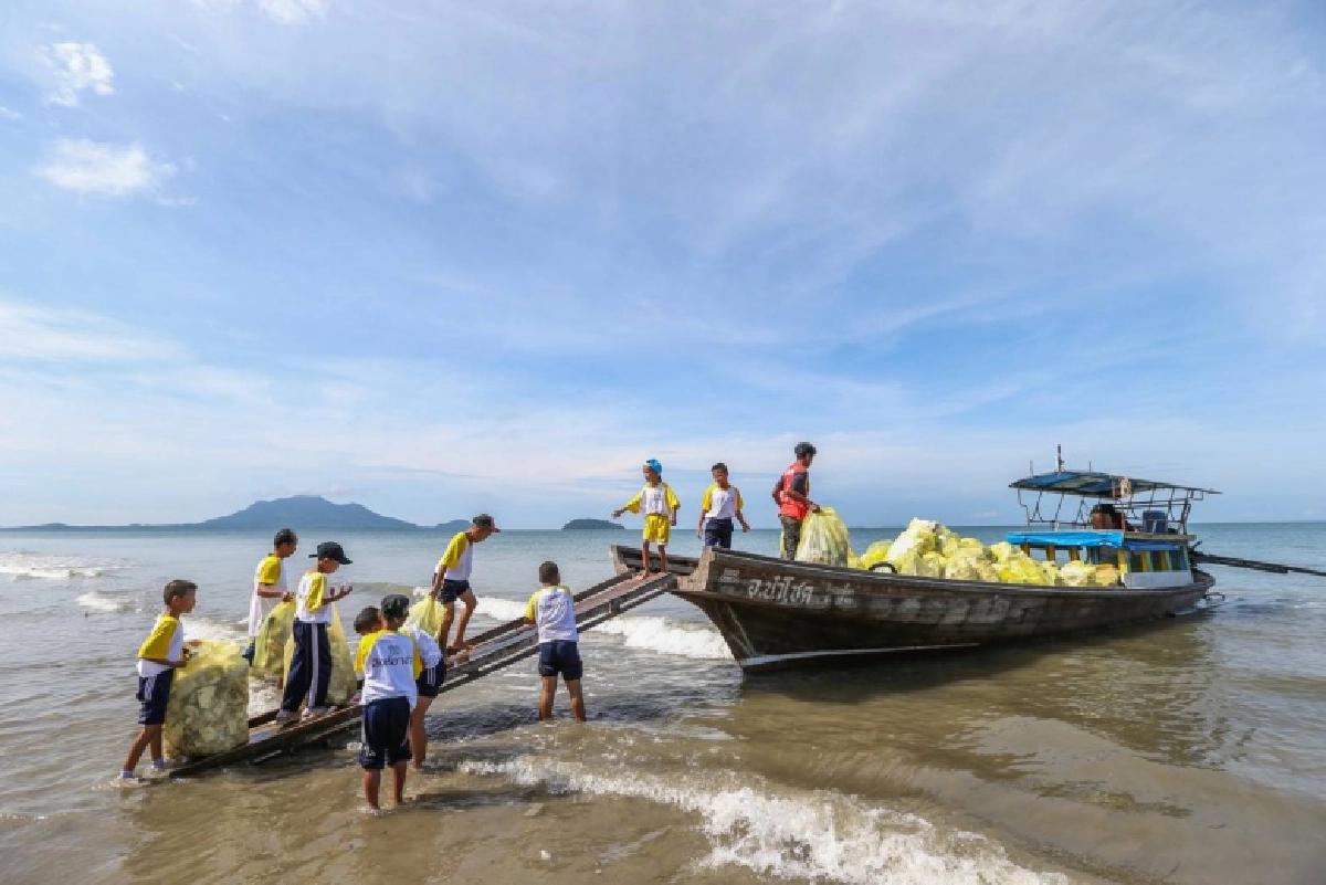 "สิงห์อาสา" เปิดโครงการ "SEA SAND STRONG" ลุยปัญหาสิ่งแวดล้อมทางทะเล
