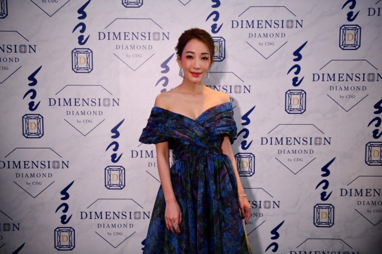 "ตู่-ปิยวดี" เปิดคอลเลคชั่นใหม่เอาใจสายมู "ซินแสเป็นหนึ่ง" ร่วมออกแบบ