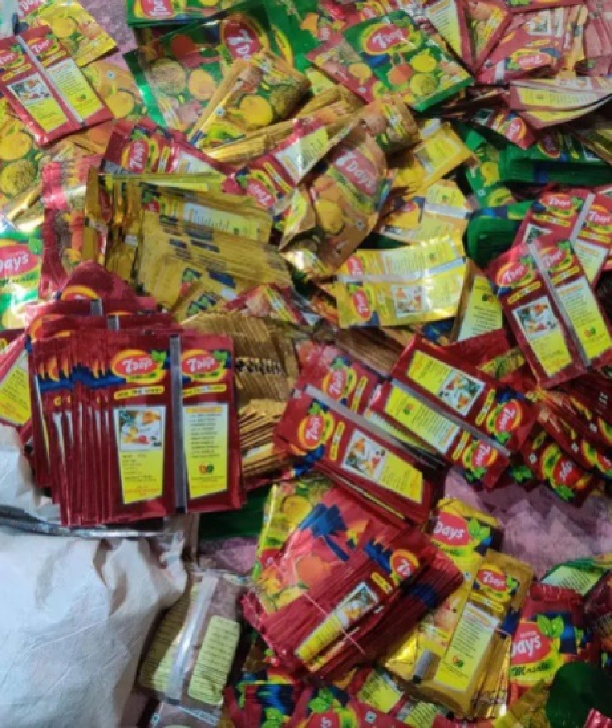 ทลายโรงงานขายเครื่องเทศปลอม ทำจากกรด-มูลลาแห้ง ยึดของกลางเกือบ 300 โล 