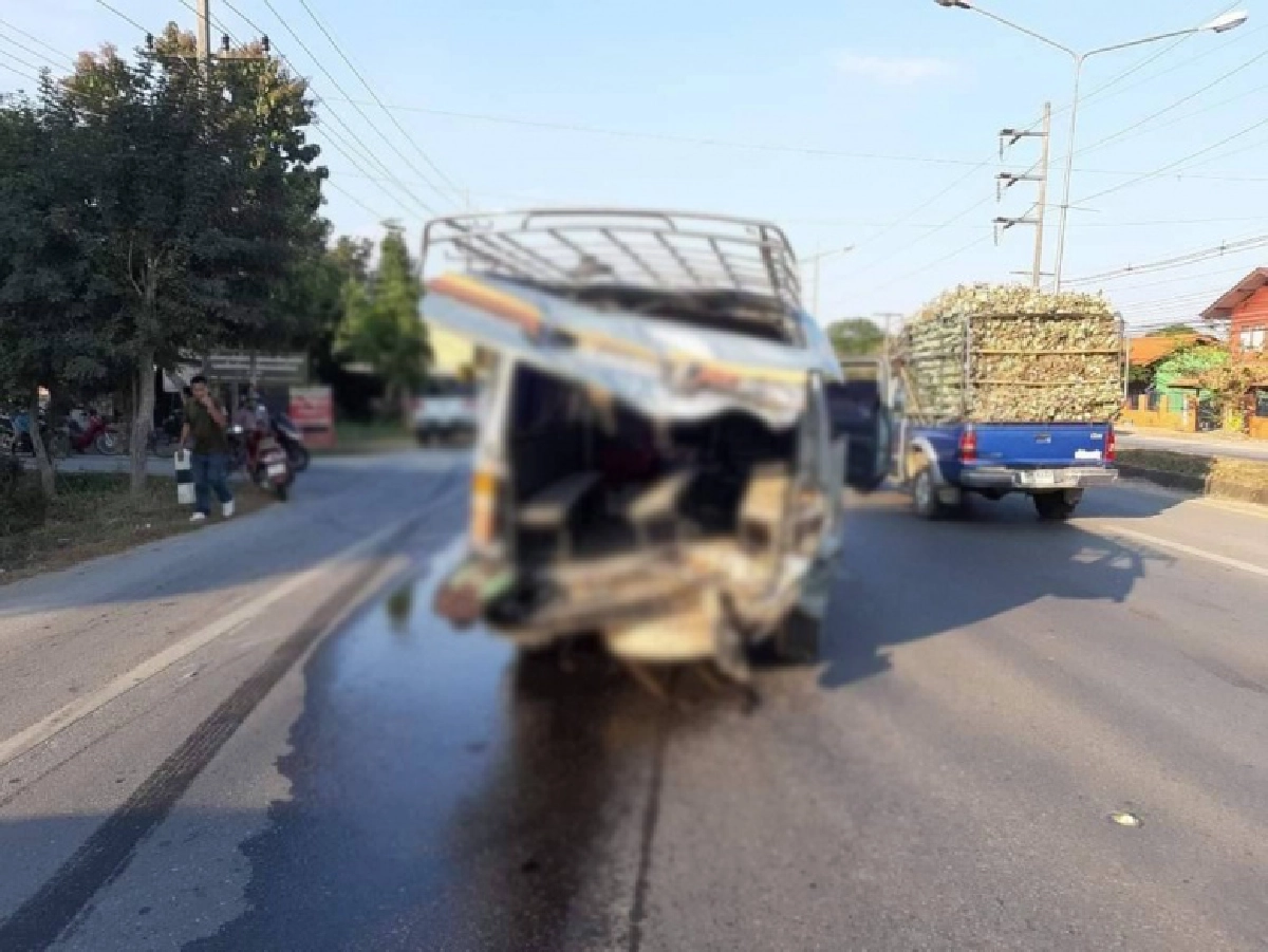 สลดอุบัติเหตุชนรถรับส่งนักเรียนทำให้นักเรียนเสียชีวิต 1 ราย