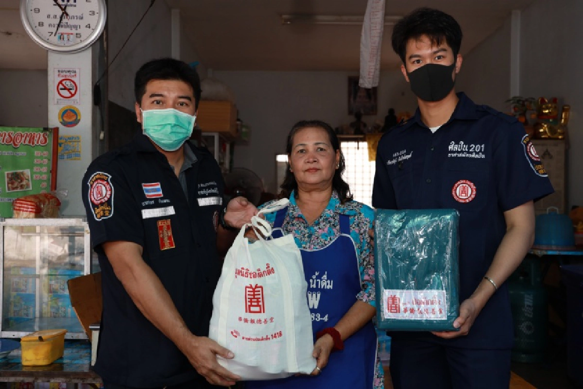 มูลนิธิป่อเต็กตึ๊ง จัดโครงการนำร่อง ลงพื้นที่  5 เขต 15 ชุมชน 