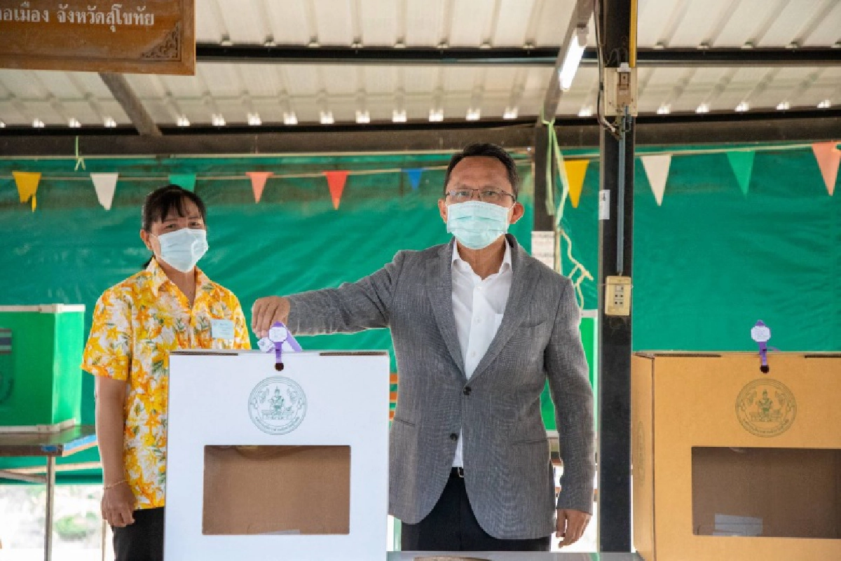 "สมศักดิ์" ชวนชาวสุโขทัย ออกมาใช้สิทธิเลือกตั้ง 