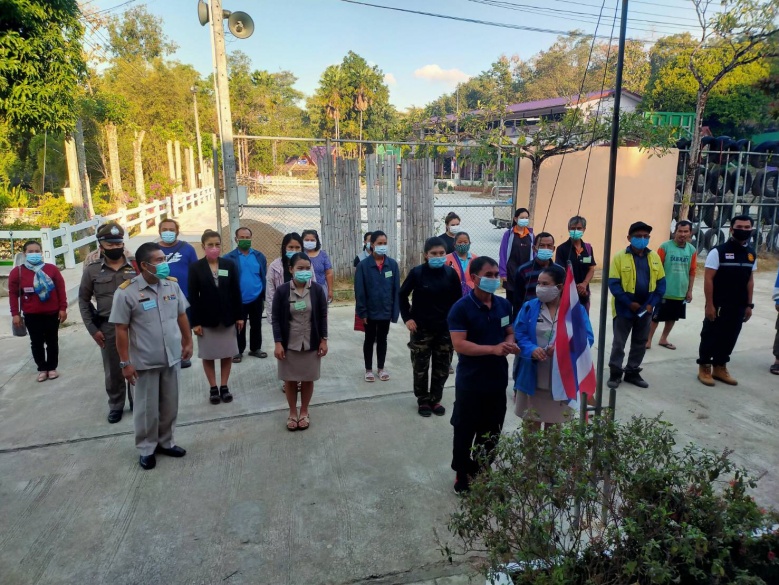 หน่วยเลือกตั้งบ้านกะเหรี่ยงไทยเข้ม พบผู้ใช้สิทธิมีไข้สูง 5 คน ให้พักก่อน