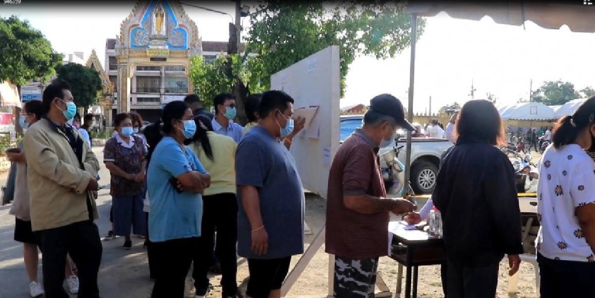 ชาวพิษณุโลกออกมาใช้สิทธิ์เลือกตั้งคึกคัก