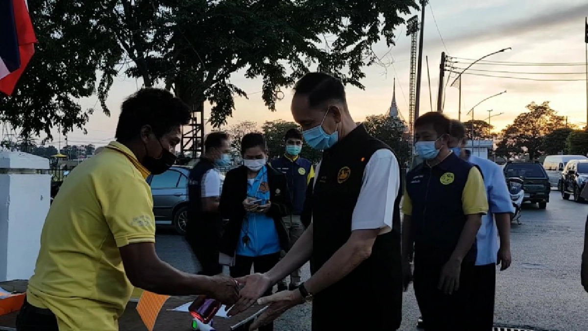 ผู้ว่าฯชัยนาท สั่งกักตัวแม่ค้าอาหารทะเล 3 ราย หลังพบเดินทางไปตลาดกลางกุ้งสมุทรสาคร