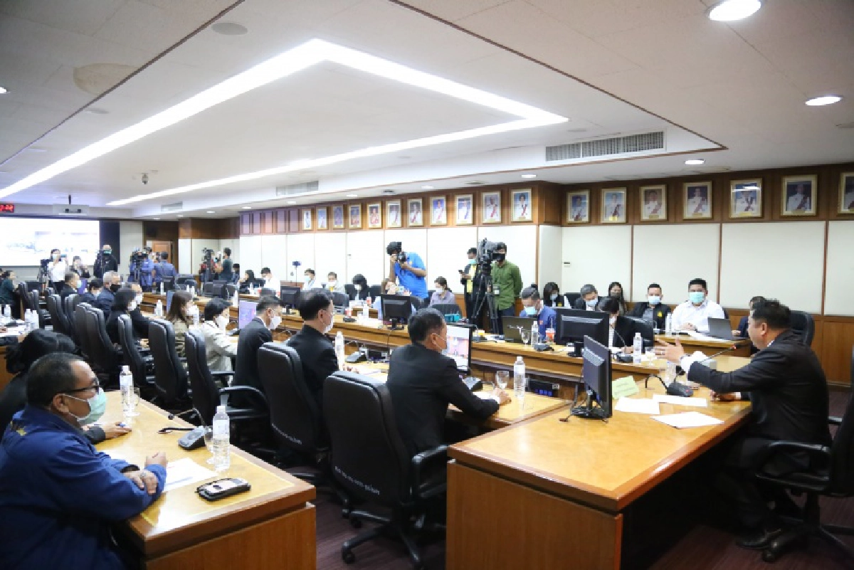 "จับกัง1"เรียกประชุมด่วน สั่ง 5 เสือในสังกัด ควบคุมโควิดระบาดในกลุ่มแรงงาน