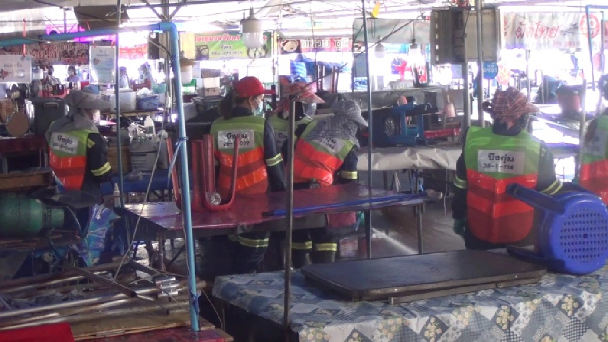 สาธารณสุข-สำนักงานเขต ระดมทำความสะอาดตลาดนัดนวลจันทร์ 38