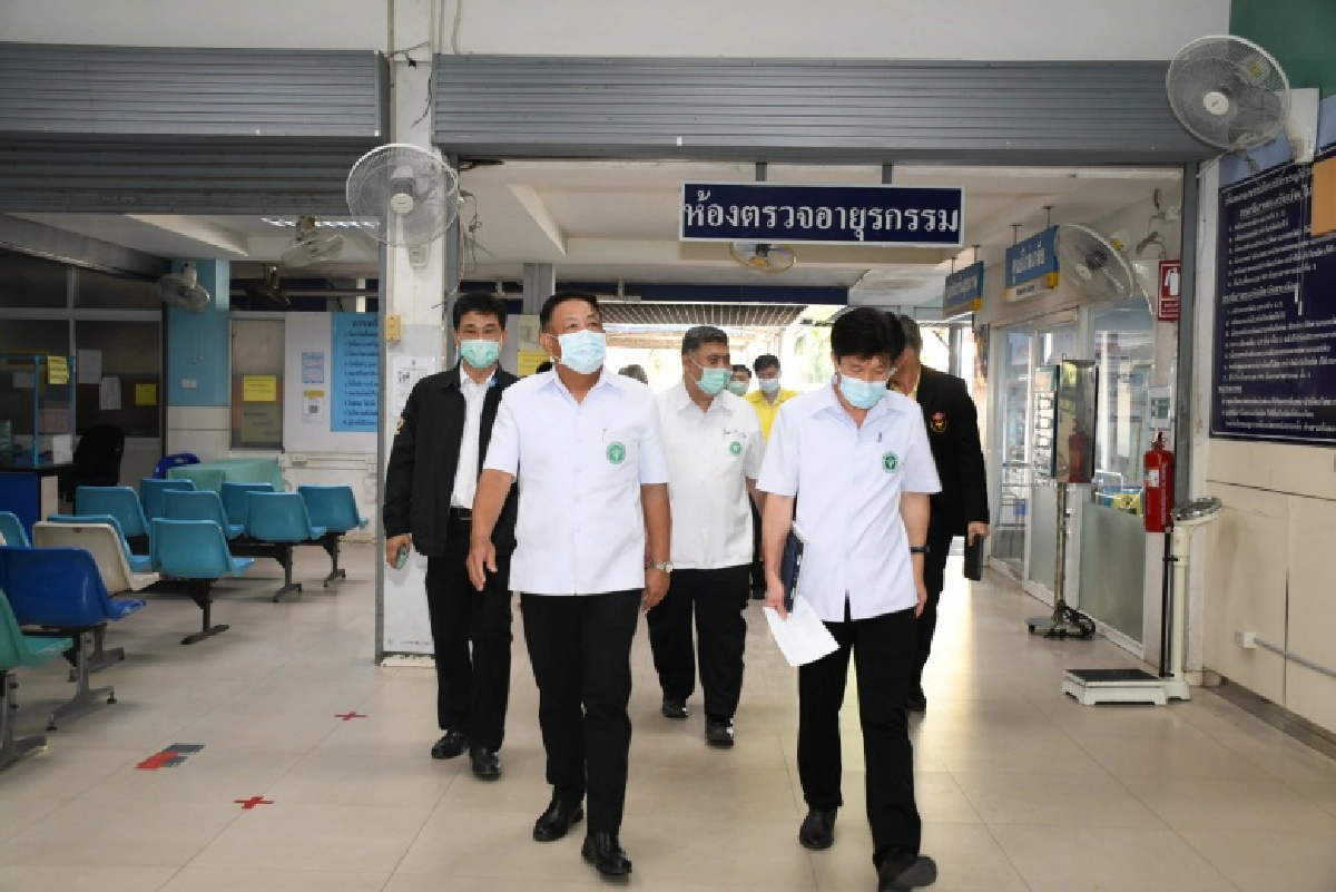 สธ. เตรียมตั้ง รพ.สนามรับมือผู้ติดเชื้อโควิด 19 บริเวณตลาดกลางกุ้ง 