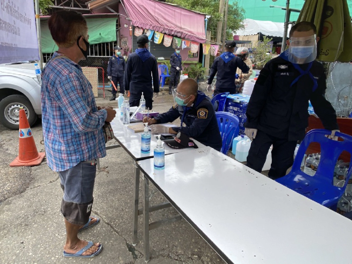 หลายภาคส่วนมอบอาหารแรงงานตลาดกลางกุ้ง เจ้าหน้าที่เตรียมทดสอบแอนตี้บอดี้  