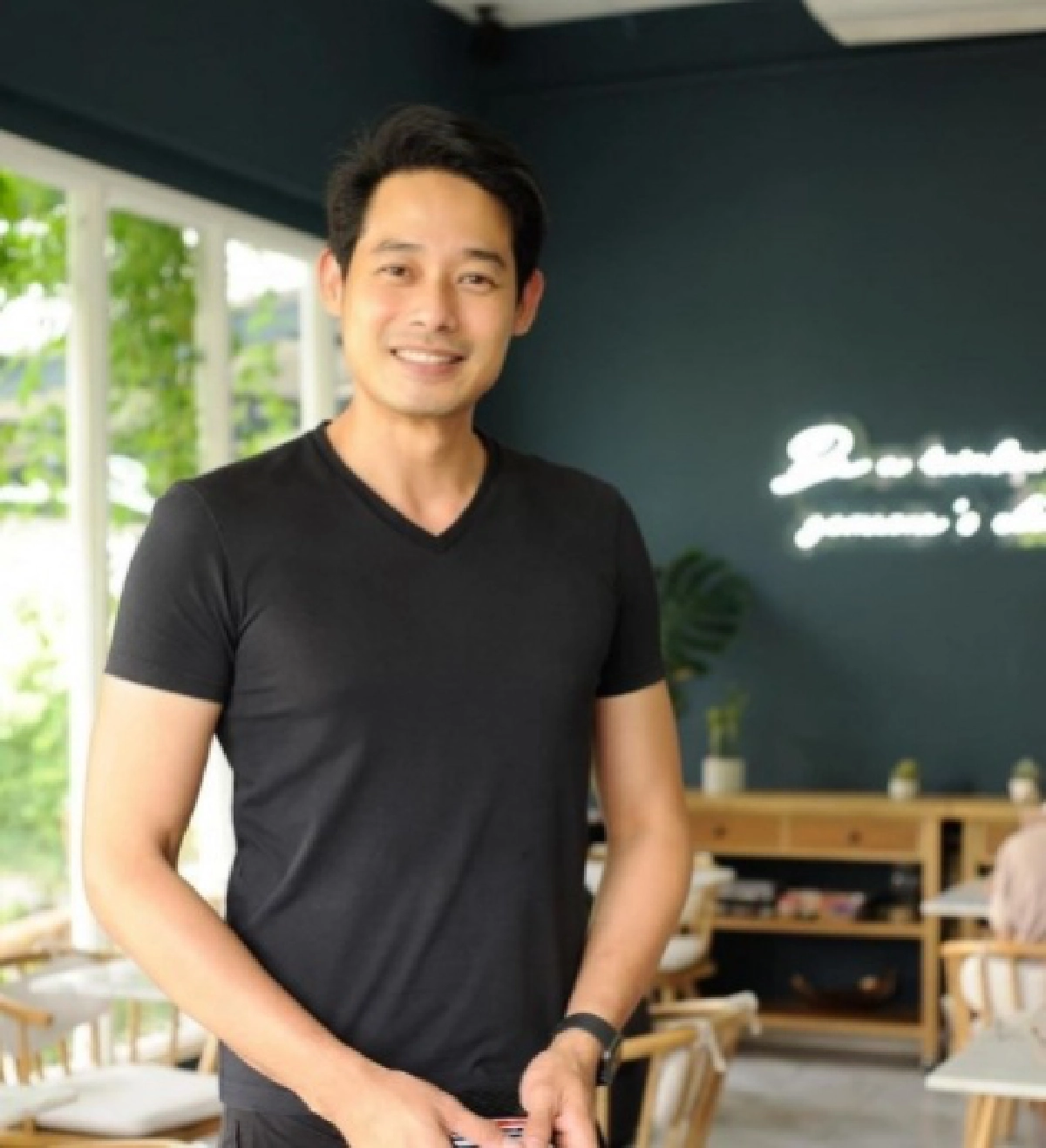 "เพชร กรุณพล" ทวีตข้อความผิดหวังอย่างแรง ข้าราชการทำเนียบไม่ติดเชื้อโควิด หลังแช่งไว้ขอให้ติดจะทานมัง 1 ปี 