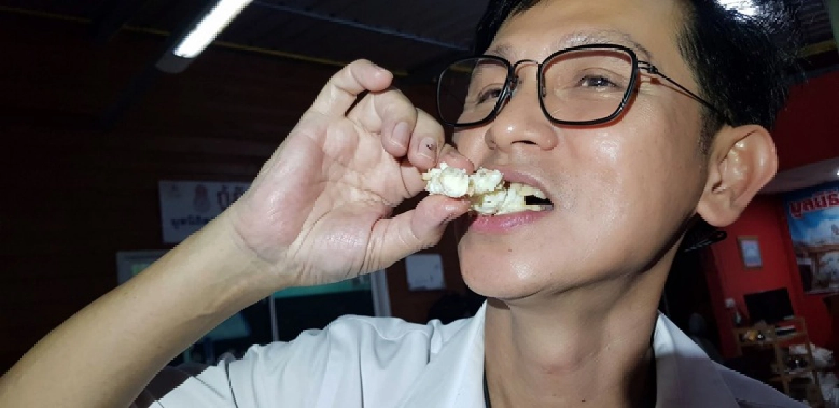 "อำนาจ วิลาวัลย์" ส.ส.ปราจีนฯ กินกุ้ง ปลาโชว์ แชร์ผ่านโลกออนไลน์