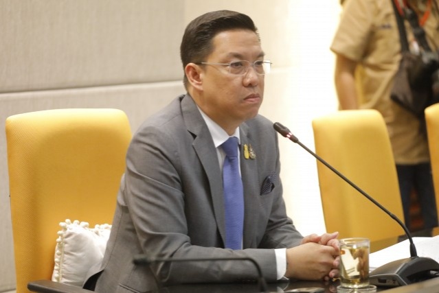 สื่อทำเนียบฯตั้ง "ฉายารัฐบาล" ปี63 "Veryกู้" ส่วน "ประยุทธ์" ได้ "ตู่ไม่รู้ล้ม" 