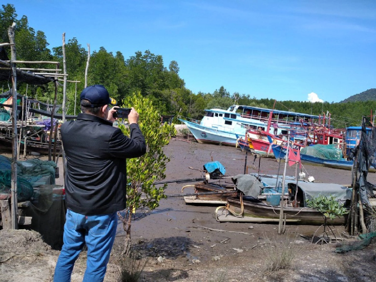 "แรมโบ้"บุกใต้ ลงพื้นที่เกาะยาว จ.พังงา รับเรื่องความเดือดร้อนชาวประมงพื้นบ้านปลากะตัก