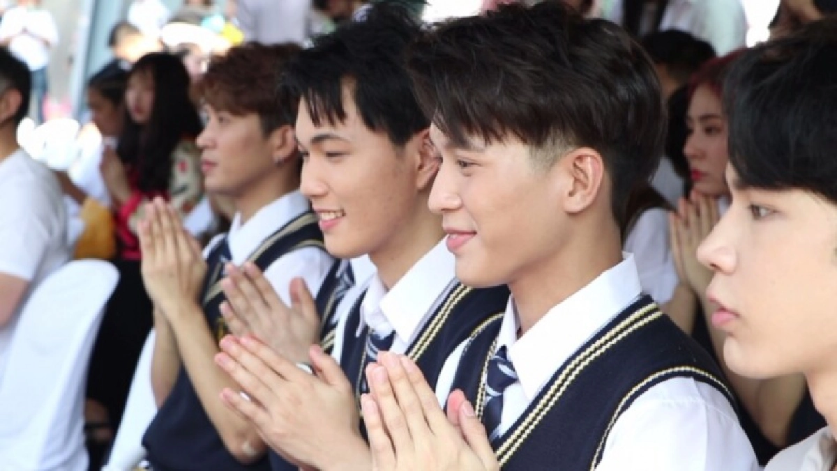 "มิ้นท์-กุญช์ภัสส์" ขึ้นแท่นผู้จัดน้องใหม่ นำทัพนักแสดงบวงสรวงซีรีส์ "จังหวะจะรัก"