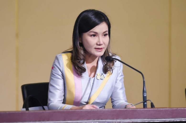 สื่อทำเนียบฯตั้ง "ฉายารัฐบาล" ปี63 "Veryกู้" ส่วน "ประยุทธ์" ได้ "ตู่ไม่รู้ล้ม" 